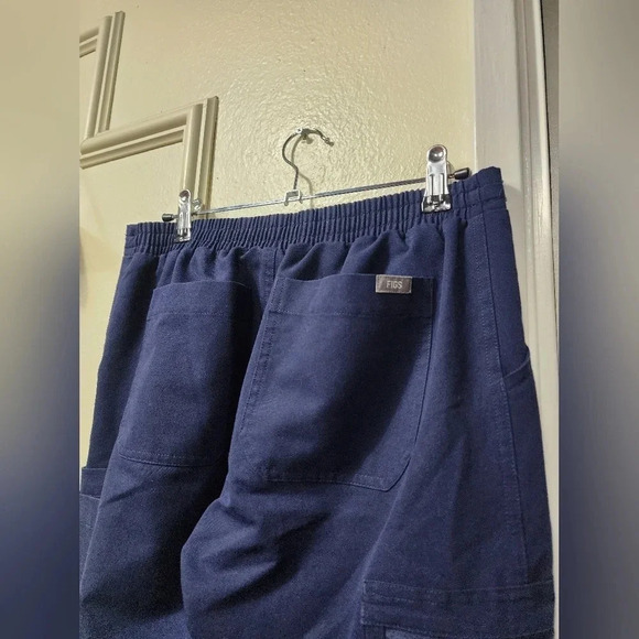 Figs Yola Skinny Scrub Navy Blue Pants Sz XS/ Petite Medical Uniform - Picture 4 of 6